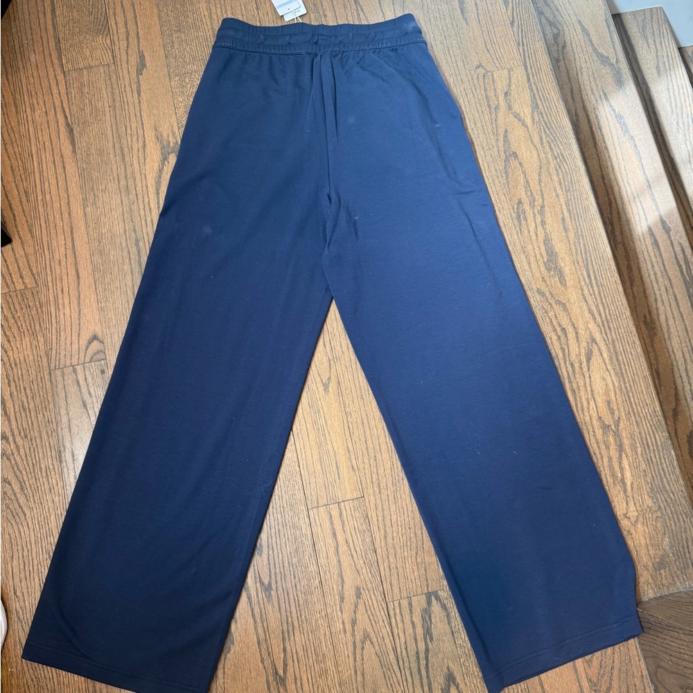 NWT Sz S Travis Mathew Navy Cloud Terry Wide-Leg Jogger Pants - Lightweight - Picture 4 of 5
